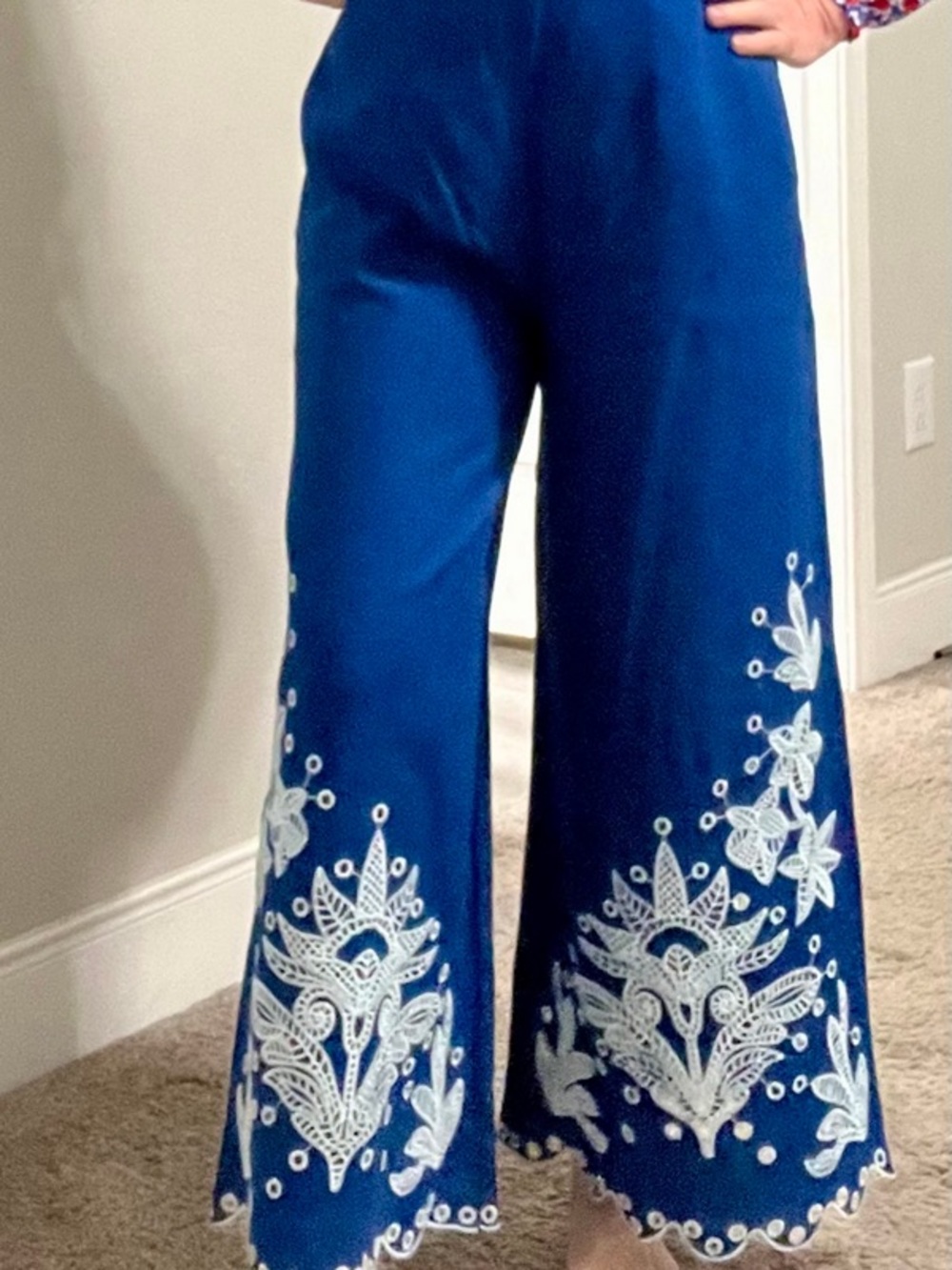 FARM Rio Linen Blue Wide-Leg Embroidered Crop Pants - Picture 3 of 7